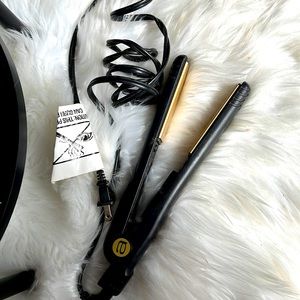 Andis 1” Multi heat Ceramic Hair Straightener